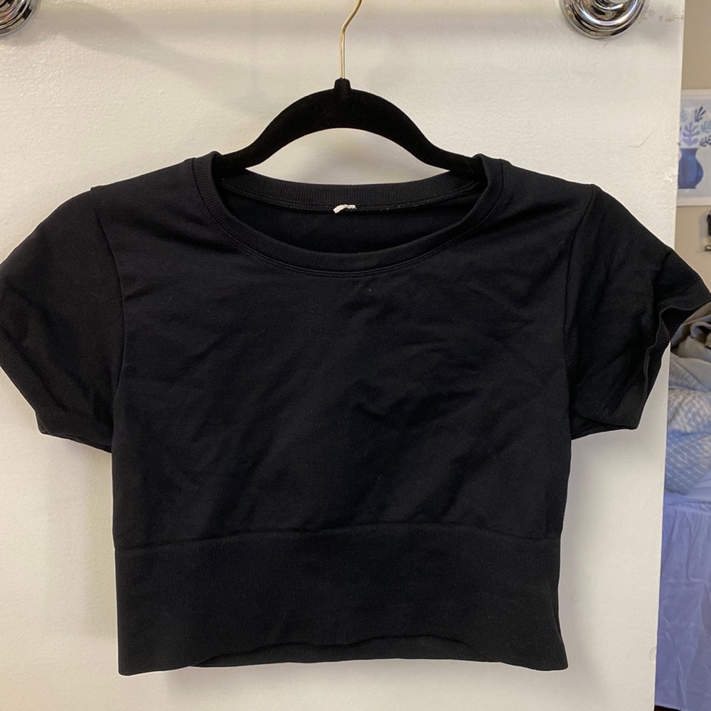 aerie offline black cropped tee